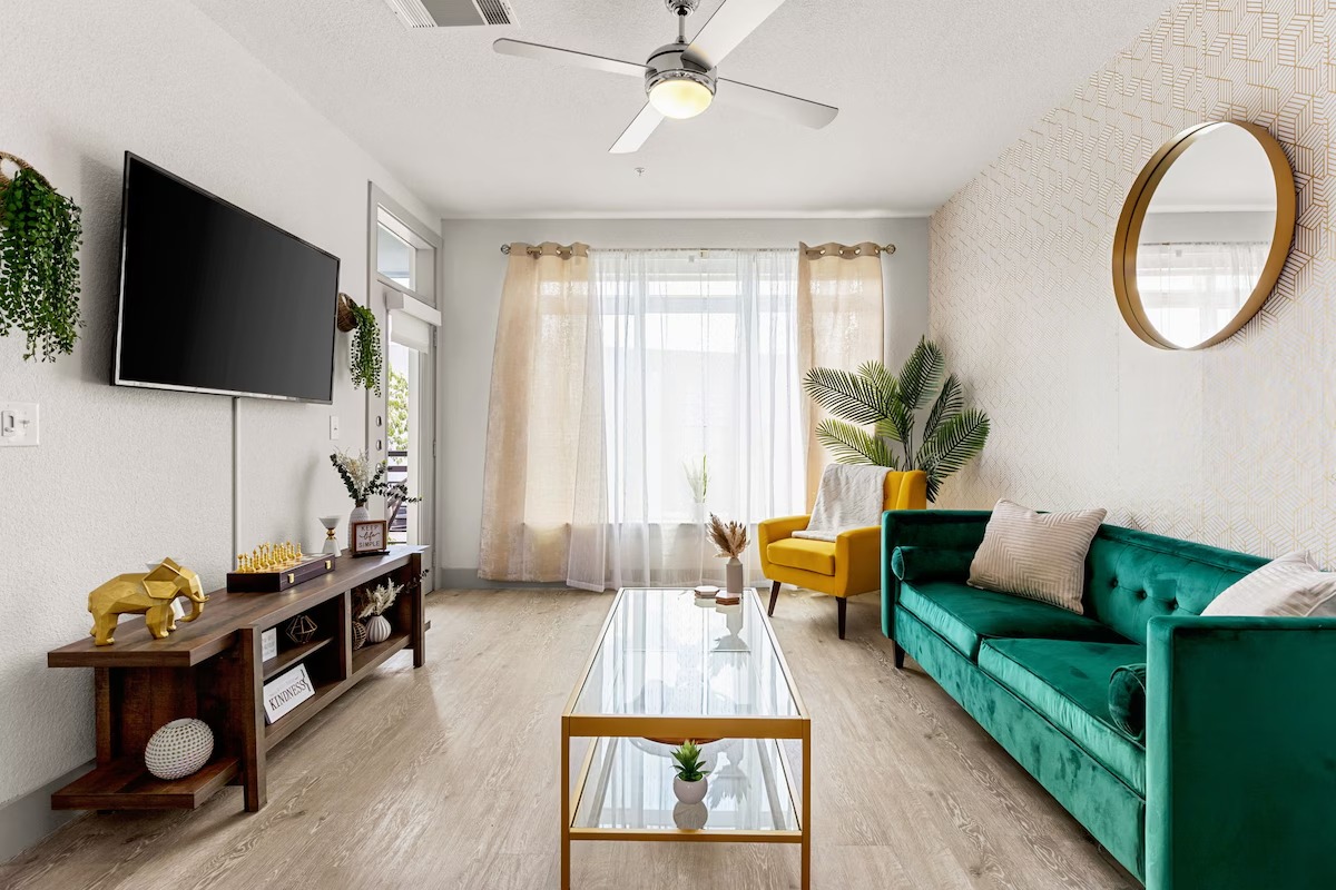San An Luxe interior photograph 5